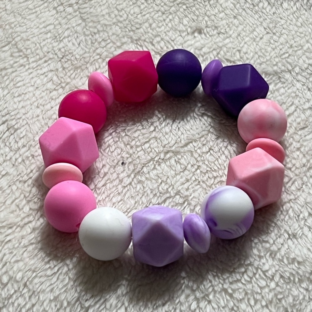 Handmade XXS Beaded Dog Collar in Pink, Purple, & White, Size 7.5” - Picture 3 of 5